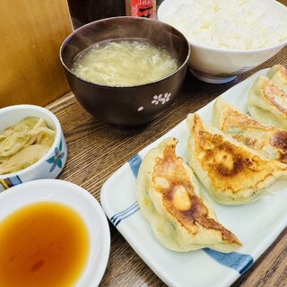 好吃餃子店_0