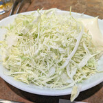 炭火焼肉 大将軍 - キャベツ千切り500円。パッサパサでかなり残念