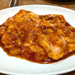 炭火焼肉 大将軍 - ホルモン950円。コリっとした食感で、美味しい脂でした