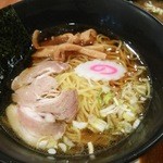 庭亭 - 醤油ラーメン400円