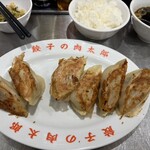 餃子の肉太郎 - 