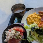 グリル＆ダイニング マンハッタンテーブル - 鮪があったので鉄火丼作りました(・∀・)