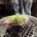 炭火焼肉　仁 - 