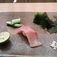 鮨 栄美古 - 寒ブリです。
