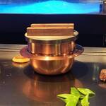 鉄板DINING集 - 銅製の羽釜