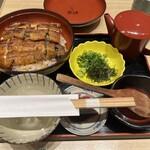 炭焼きうなぎの魚伊 阪神梅田レストラン - 