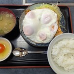 食堂たなか - 生卵はおかわり自由！