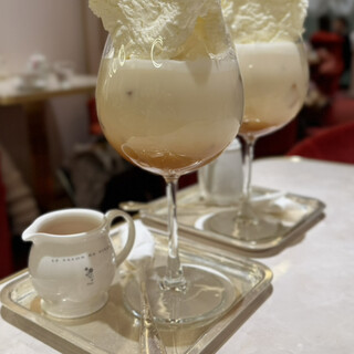 LE SALON DE NINA'S_1