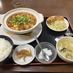 中国料理 麒麟軒 - 土鍋マーボ豆腐焼定食 900円（税込）