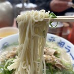 元祖ラーメン長浜家 - やわ麺リフト！なんとなく分かるよね？