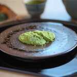 伊勢神宮内宮前 岩戸屋 - 伊勢茶わらび餅イメージ