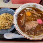 どんぐり食堂 - 料理写真:小チャーハン、どんぐりラーメン