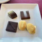 サロン・ド・ロワイヤル - 