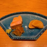 すしやのたい悟 - 鮟肝奈良漬と唐墨さんでーす。①