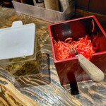 ららららーめん 黒崎店 - 高菜 • 紅生姜