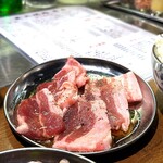 炭火焼肉 牛牛 - 