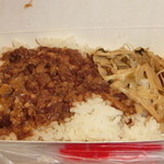 大来小館 - 魯肉飯（中）　　　　　　　　　　　￥５０（￥２００）