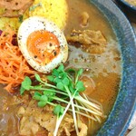 monkey spice - 若鶏ハラミとやげんなんこつの出汁カレー