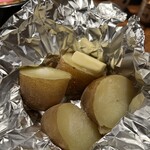 薄野 肉海鮮炉端 芯々 - 極旨じゃがバター