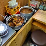 大衆酒場 かど鈴 - お店で煮込みと肉豆腐は作られてます