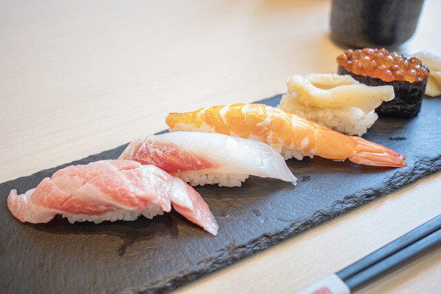 瑞稀様 鮨 Yasuke 豊洲千客万来店 （ヤスケ） - 市場前/寿司 | 食べログ