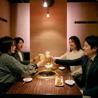 【団体OK＆個室有】使い勝手◎の店内は、会食・接待にも。