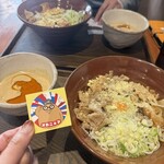 旨辛にくそば 市役所、すぐそば - 