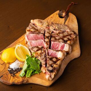 岡山最大級！厚さ3㎝を越えるTボーンステーキ
