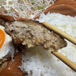 びっくりドンキー 山形嶋店 - サイズは最小で、このくらいの厚さ