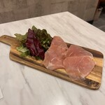 シカゴピザ＆スフレオムレツ Meat&Cheese ARK2nd 新宿店 - 
