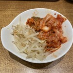 まん天餃子 - キムチもやしナムル