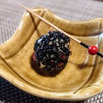 閑祥庵 禅紫 - 特製ごま団子
