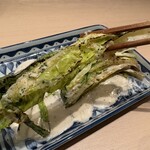 炉端とおでん 呼炉凪来 - ロメインレタスの焼きシーザー