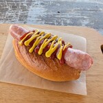 手作りハムとパンの店 こぶたのしっぽ - ホットドッグ(チーズ)(税抜600円)