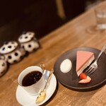 眞踏珈琲店 - 珈琲（琥珀）とレアチーズケーキ