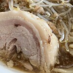 麺屋 味方 - 肉厚。脂まみれー