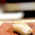 たかおか - スミイカ。 なんだ、この身の厚さは。 旬ですからね。 こんなに厚いのに、パキパキ感が残る旨いスミイカ。