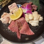 炭火焼肉 にく式 すすきの店 - 