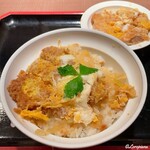 なんぶの郷 - かつ丼 一部を蓋裏に移しいただきます