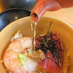 鮪お重 栄町 - 出汁投入！（本鮪×薩摩甘海老×しらす三色お重）
