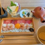鮪お重 栄町 - 本鮪×薩摩甘海老×しらす三色お重¥3,520