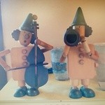 すだち - 素敵なオルゴール人形が。ゼンマイ巻くと楽器を演奏してる動きでオルゴールが鳴り出します。