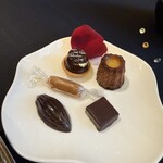 ガストロノミー ジョエル・ロブション - 