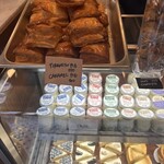 カフェ ザ サン リブズ ヒア - 