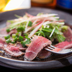 Beef tataki with green onion ponzu sauce