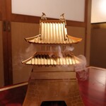 肉の匠 将泰庵 - ■本日の厳選霜降り肉
      脂が甘くて、口の中で溶けていく。
      焼肉なのに重くならない不思議。
      