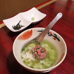 肉の匠 将泰庵 - ■締め
      肉茶漬け／すだちおろし冷麺／昆布水つけ麺
      （お腹に余裕がある方は全種でも可）
      最後まで“美味しい”で終わらせてくれるのが嬉しい。
      