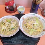 万吉食堂 - 左)ちゃんぽん　右)ちゃんぽん大盛