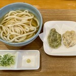 手打ちうどん 上を向いて - かけうどん＆ハーフかしわ天