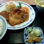 民宿・食事処 いせき家 - ロースしょうが焼き 800円は今日のお薦めメニュー
